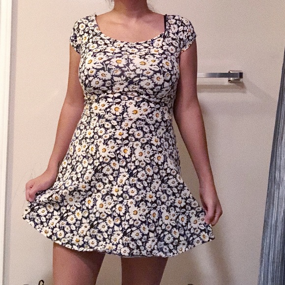 Forever 21 dress - Picture 3 of 3